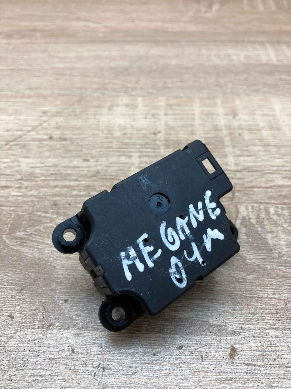 Renault Megane 2004 year   Air flap motor/actuator Renault Megane II