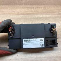 284B2 JD02D 5WK48812  Comfort/convenience module Nissan Navara