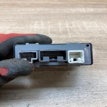 85975 28120   Door central lock control unit/module Toyota Previa (XR30, XR40) I