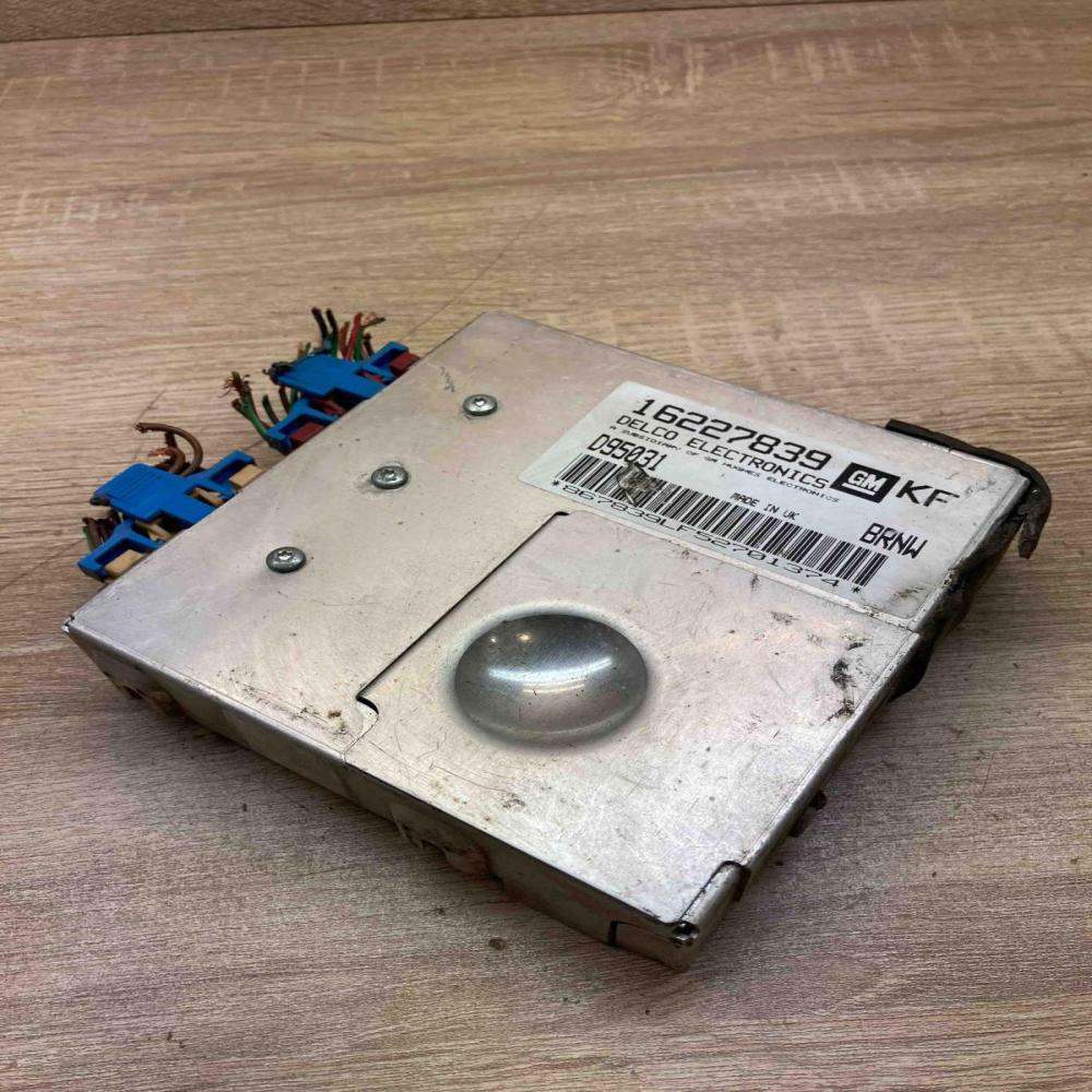 16227839 D95031 KF Engine control unit/module ECU Opel Tigra A