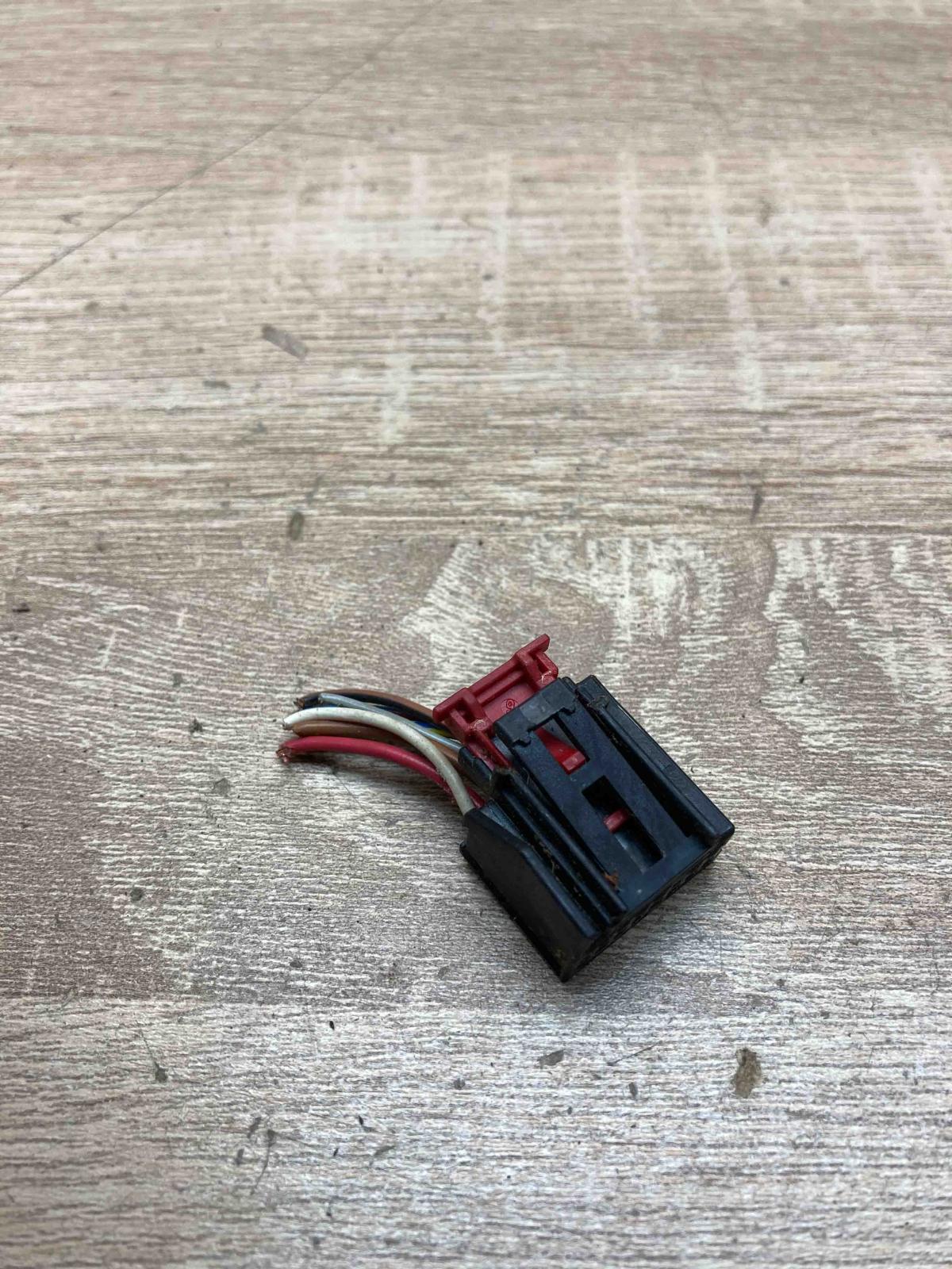 1K0972928   Plug wire Audi A4 S4 B8 8K