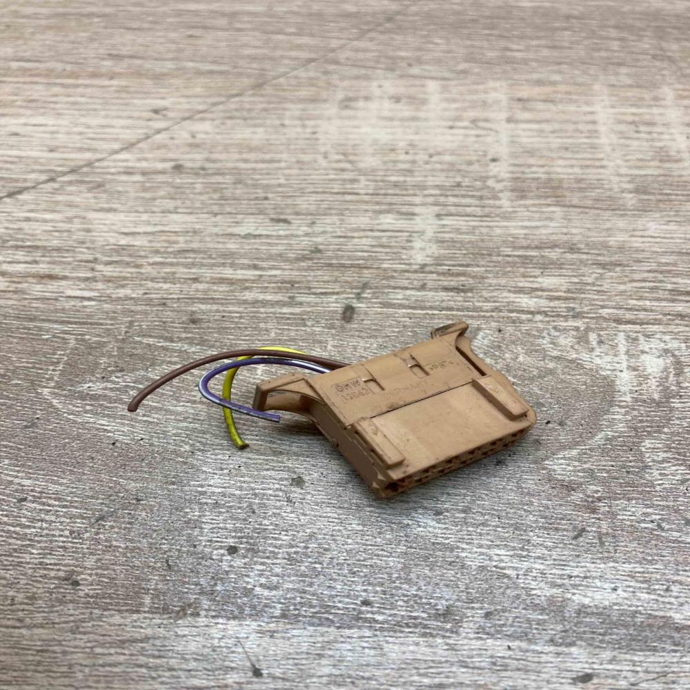 6Q0972726A   Plug wire Porsche Macan