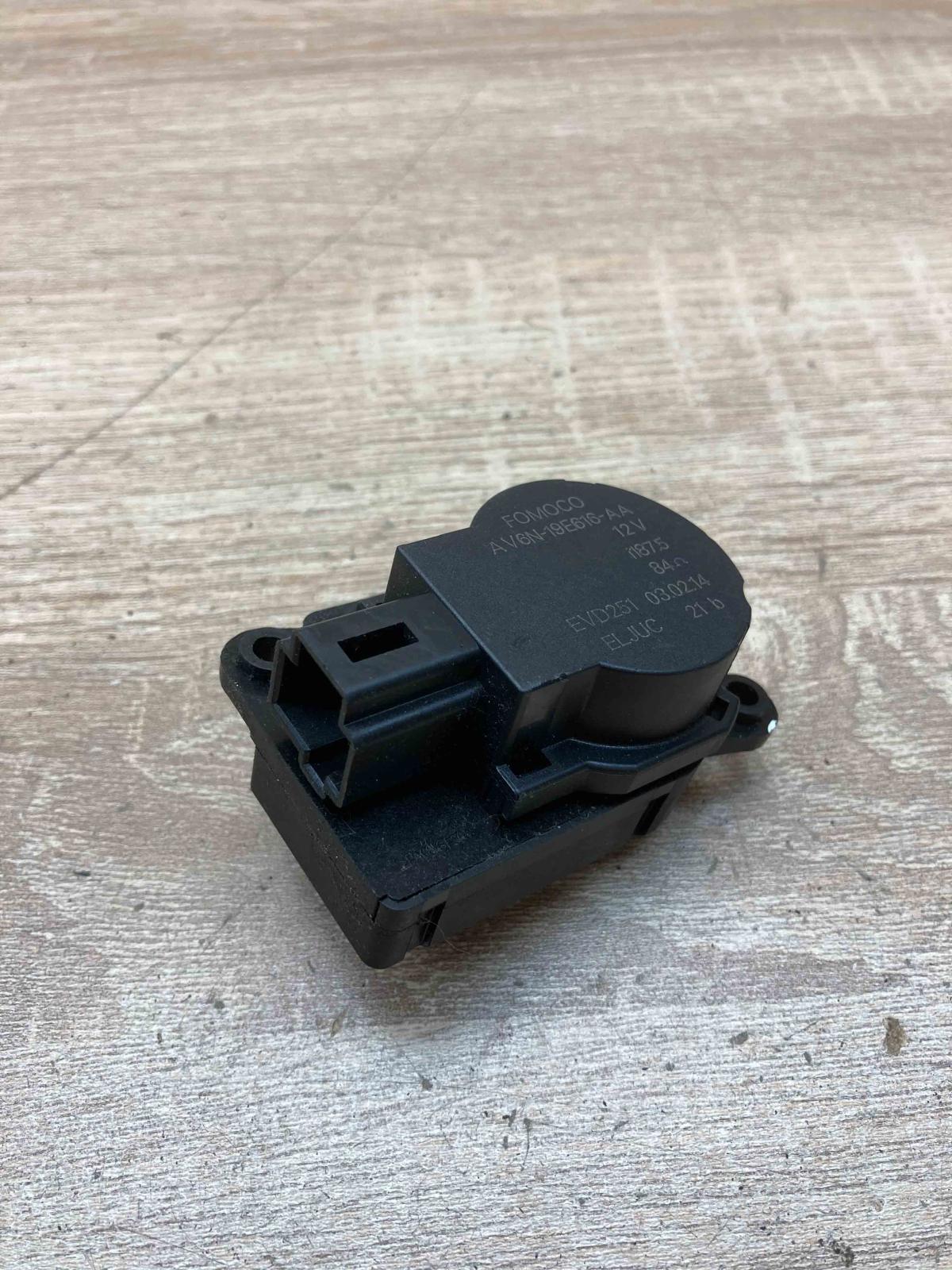 AV6N 19E616 AA EVD251  Air flap motor/actuator Volvo XC70