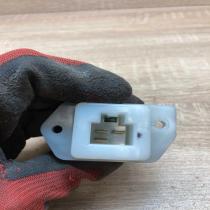 70T038G15 70T038 G15  Heater blower motor/fan resistor Nissan Qashqai