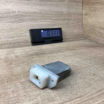 70T038G15 70T038 G15  Heater blower motor/fan resistor Nissan Qashqai