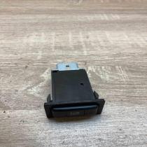 153337 837 1D33  Windscreen/window heater switch Toyota Avensis T250