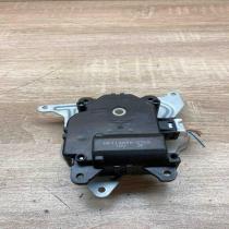 113800 2760  Used Air flap motor/actuator Toyota Corolla Verso AR10