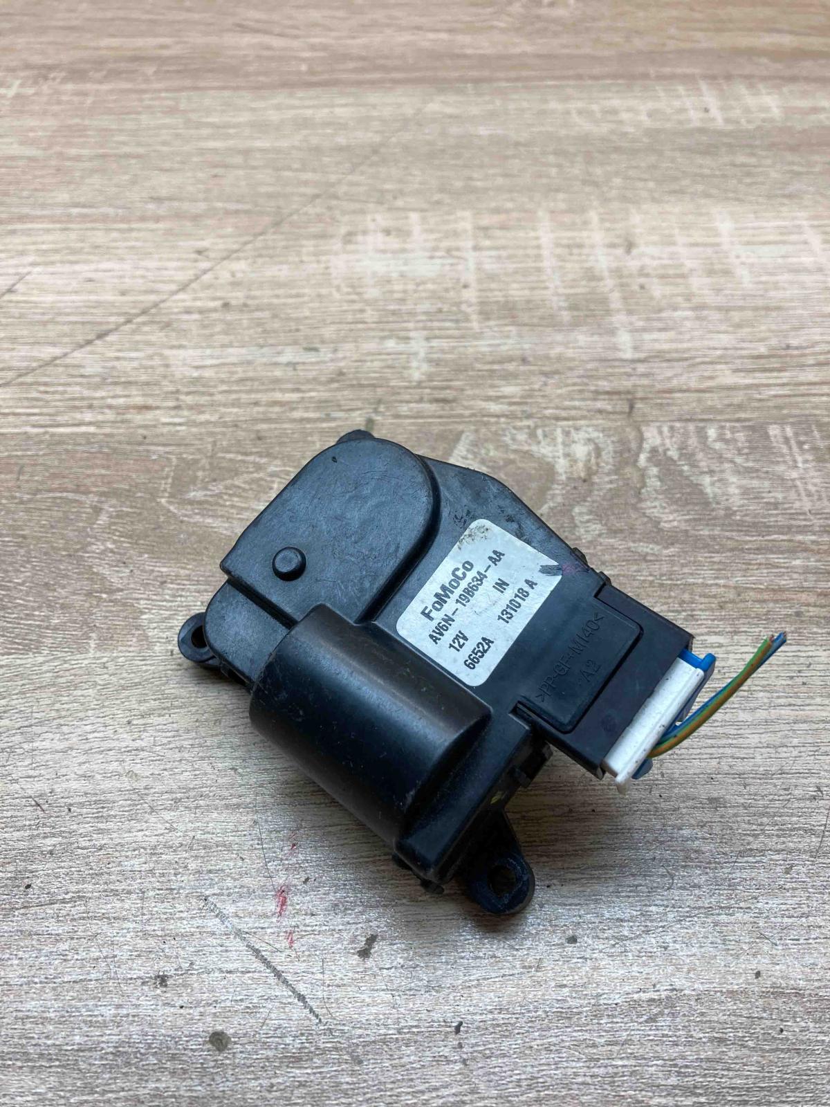 AV6N 19B634 AA   Air flap motor/actuator Ford Focus