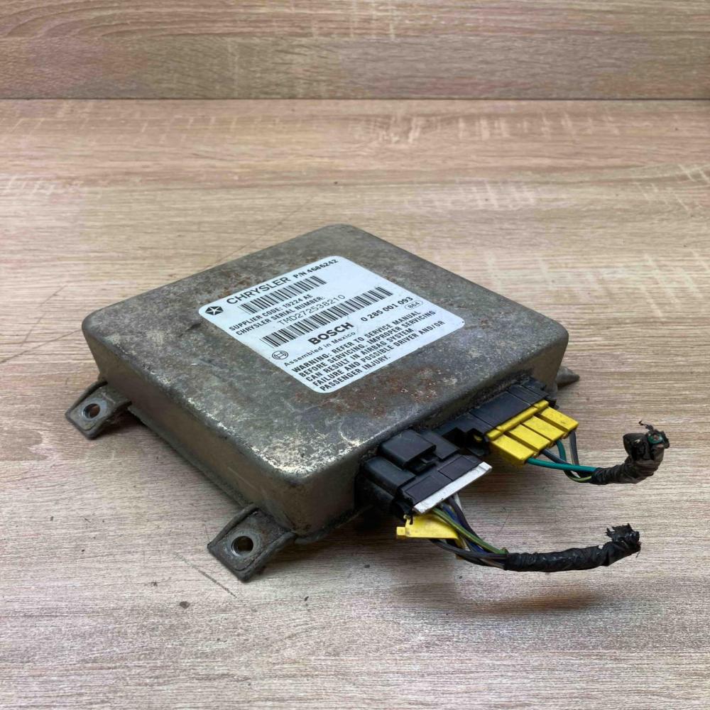 4686242 0285001093 Used Airbag control unit/module Chrysler Voyager