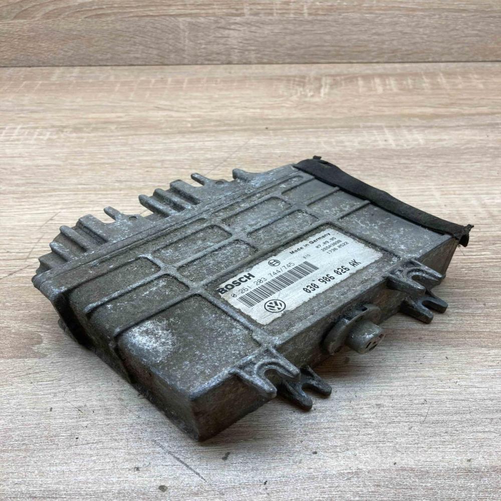 030906026AK 0261203744 745 Engine control unit/module ECU Volkswagen Polo III 6N