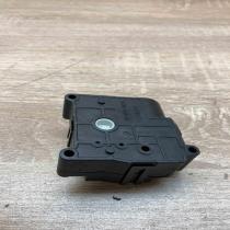 113800 2051   Air flap motor/actuator Toyota Avensis Verso