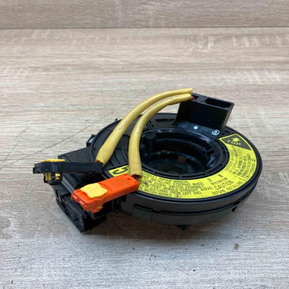 DHF6319   Airbag slip ring squib (SRS ring) Toyota Corolla Verso AR10