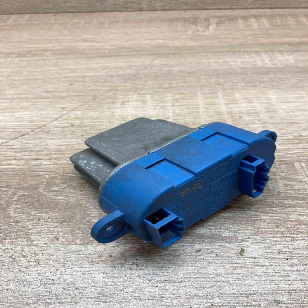 7L0907521   Heater blower motor/fan resistor Volkswagen Touareg I