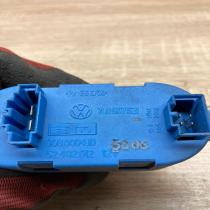 7L0907521   Heater blower motor/fan resistor Volkswagen Touareg I