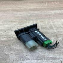 1S7T 19B514 AA   Tailgate opening switch Ford Mondeo Mk III