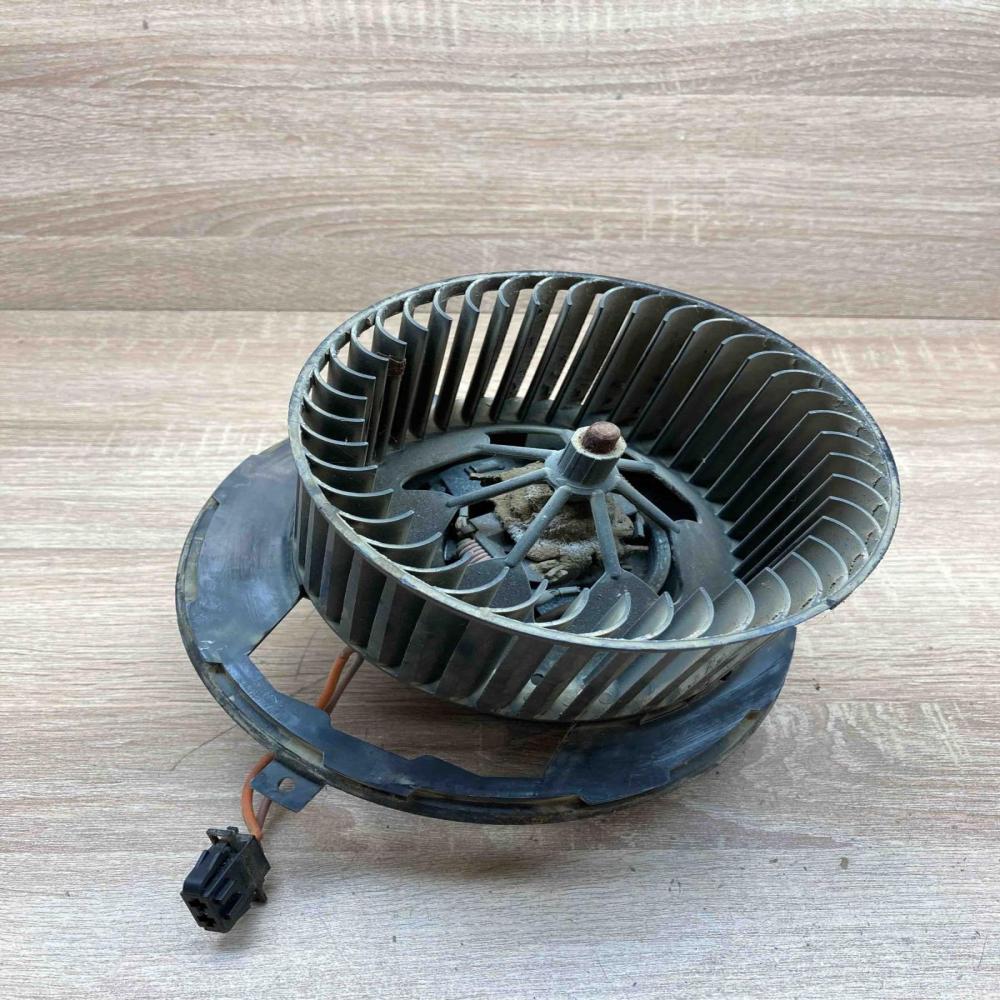 3C1820015L CZ016060 0865  Heater fan/blower Volkswagen Golf V