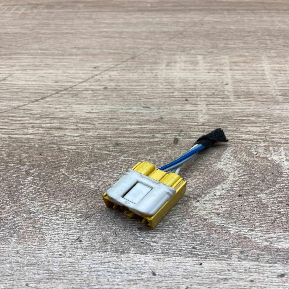 4E0973205   Plug wire Audi A4 S4 B7 8E 8H