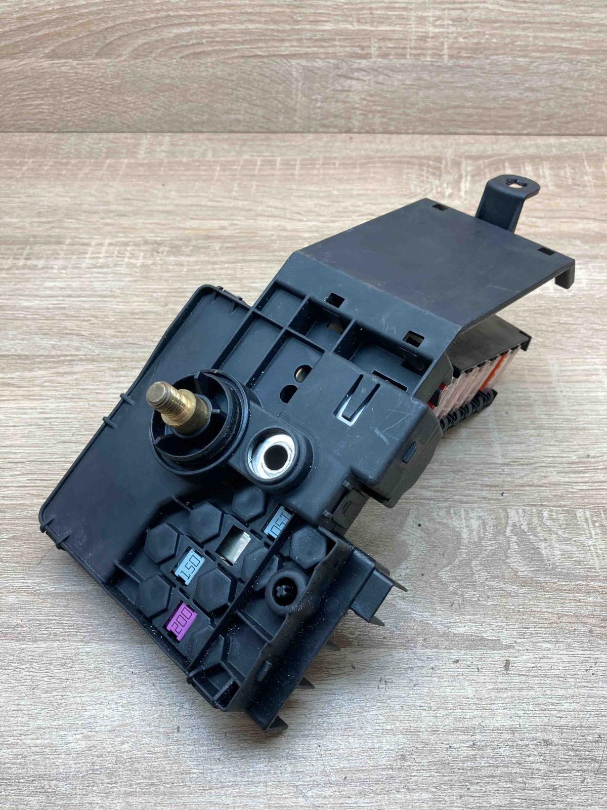 1394837 1394838 E0000030 Fuse module Mercedes-Benz E W211