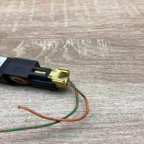 8622365   Airbag deployment crash/impact sensor Volvo V70
