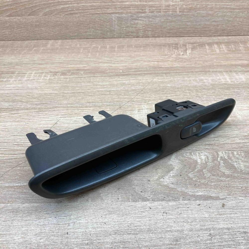 9472275 01W371 With Plastic Trim Electric window control switch Volvo V70