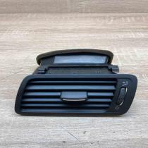 3C2819701E   Dash center air vent grill Volkswagen PASSAT B6