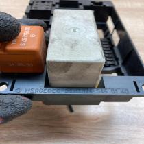 1245450140   Relay mounting block Mercedes-Benz E W124