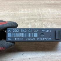 2025420232   Light module LCM Mercedes-Benz C W202