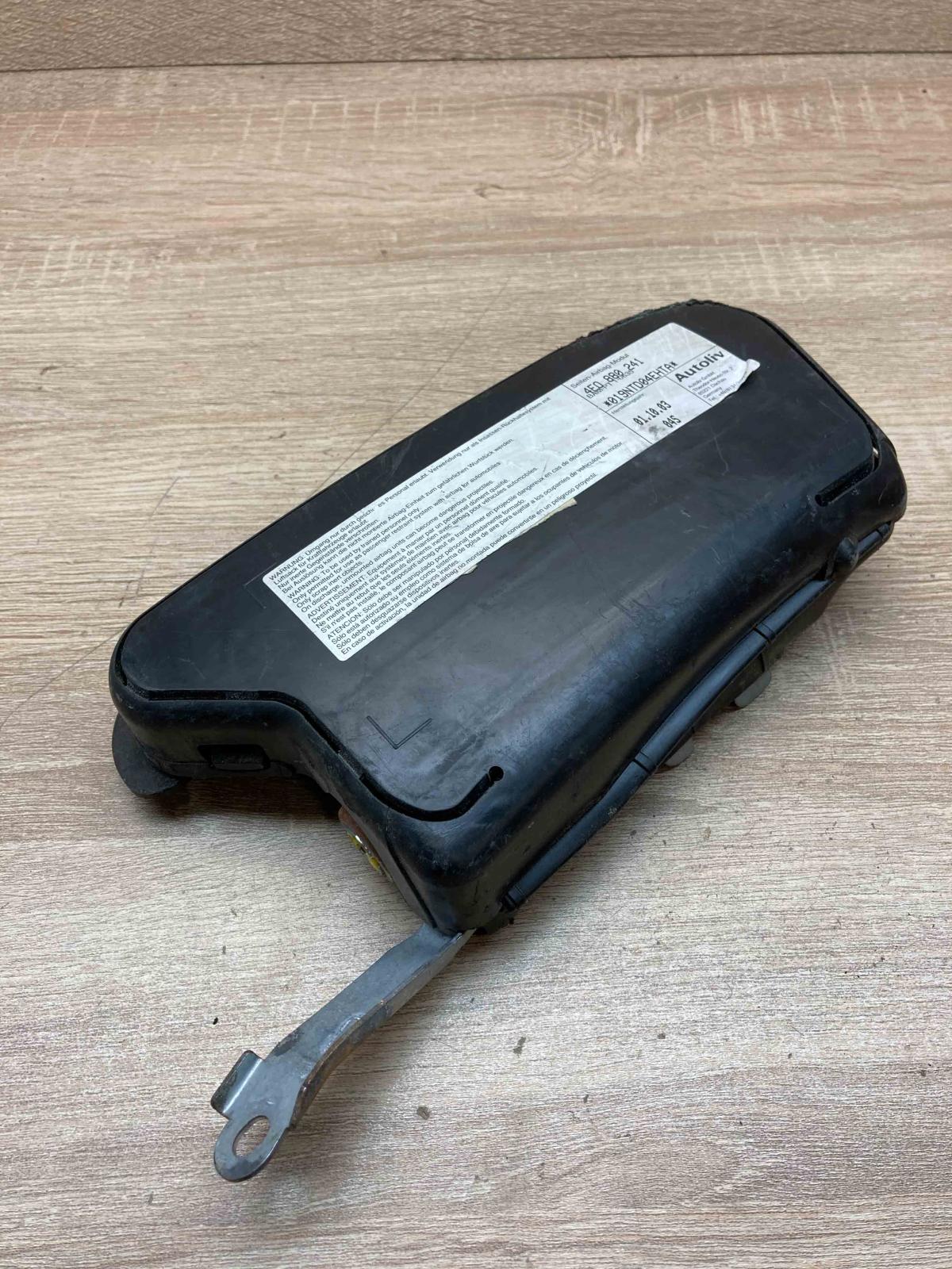 4E0880241   Seat airbag Audi A8 S8 D3 4E