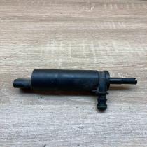 8377613   Headlight washer pump BMW 7 E65 E66