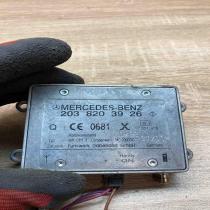 2038203926   Antenna control unit Mercedes-Benz C W203