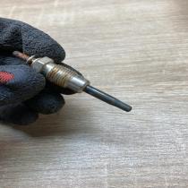 0100226239   Glow plug Renault Megane I