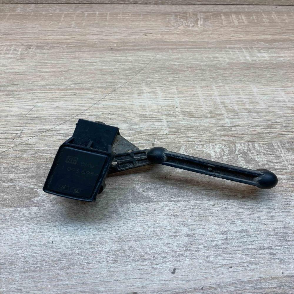 1093698   Headlight/headlamp level sensor BMW 3 E46