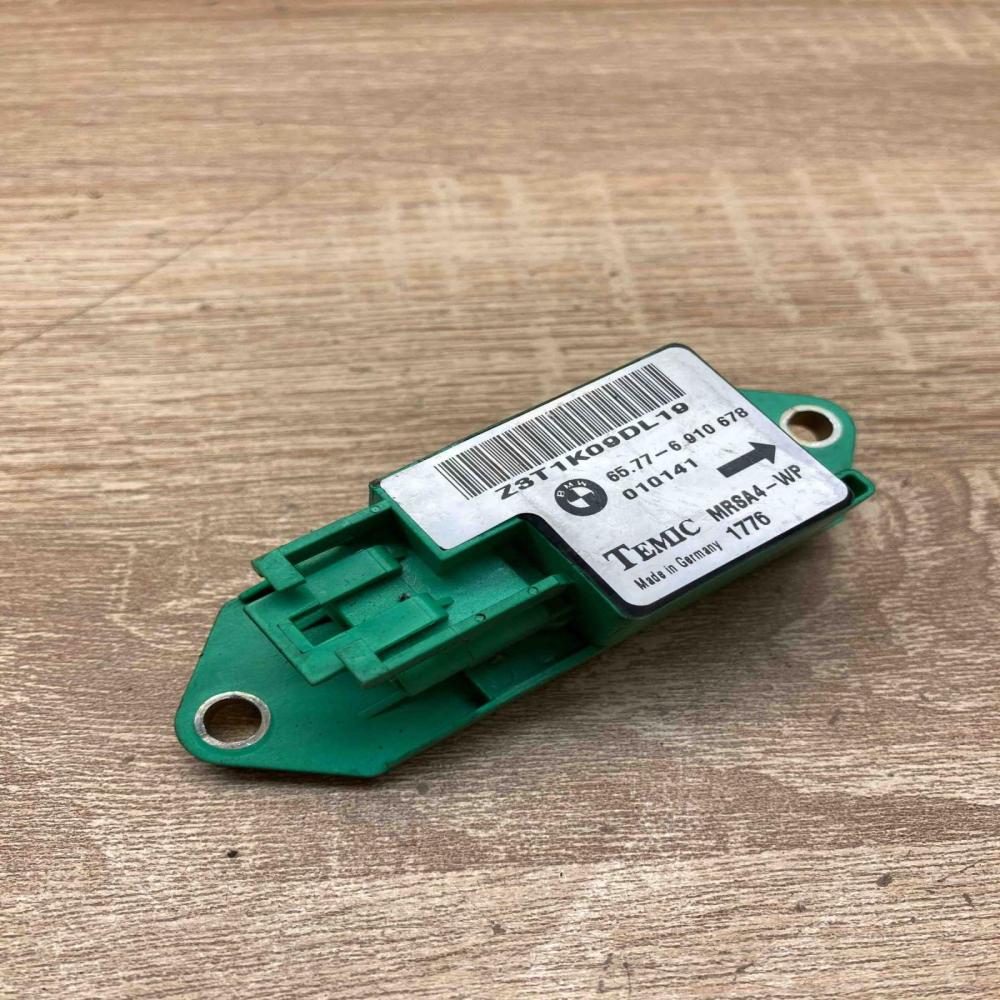 6910678   Airbag deployment crash/impact sensor BMW 5 E39