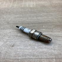 101000040AD   Spark plug Audi A6 S6 C4 4A