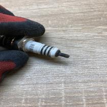 101000040AD   Spark plug Audi A6 S6 C4 4A