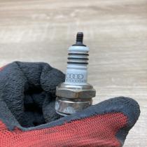 101000040AD   Spark plug Audi A6 S6 C4 4A