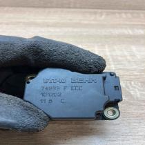 74933F 101202  Air flap motor/actuator Volvo S60