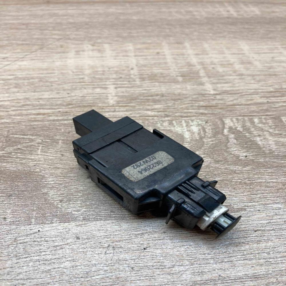 8622064 02W292  Brake pedal sensor switch Volvo XC90