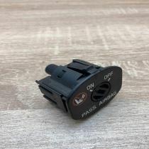 30658737   Passenger airbag on/off switch Volvo V70