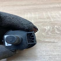 30658737   Passenger airbag on/off switch Volvo V70