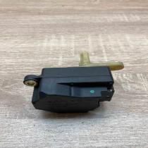 74932F 061202  Air flap motor/actuator Volvo S60