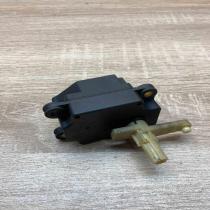 74932F 061202  Air flap motor/actuator Volvo S60