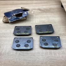 4004121 121EE1262  Brake pads (front) Saab 900