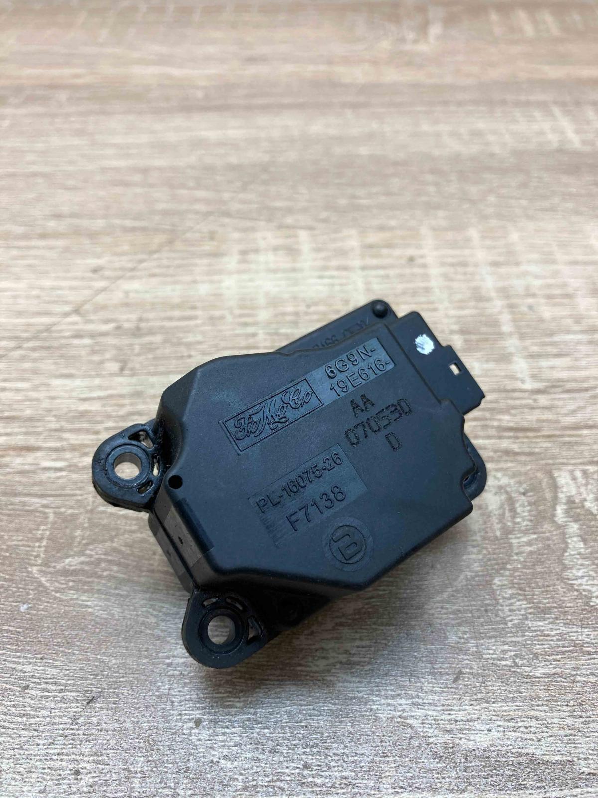 6G9N 19E616 AA PL 16075 26 070530 Air flap motor/actuator Volvo XC70