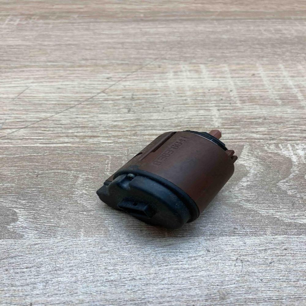 8363684   Fog light switch BMW 5 E39