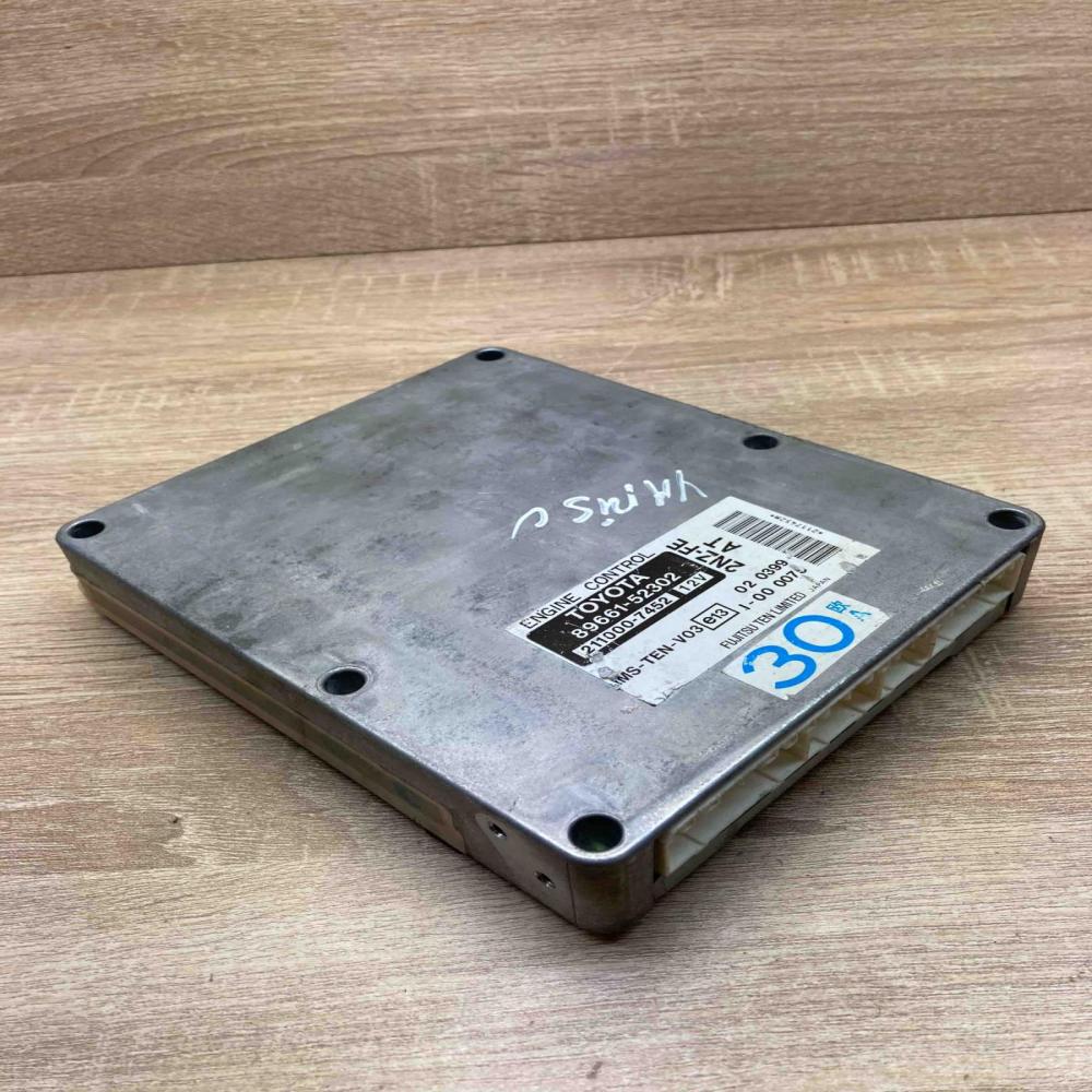 89661 52302 211000 7452  Engine control unit/module ECU Toyota Yaris