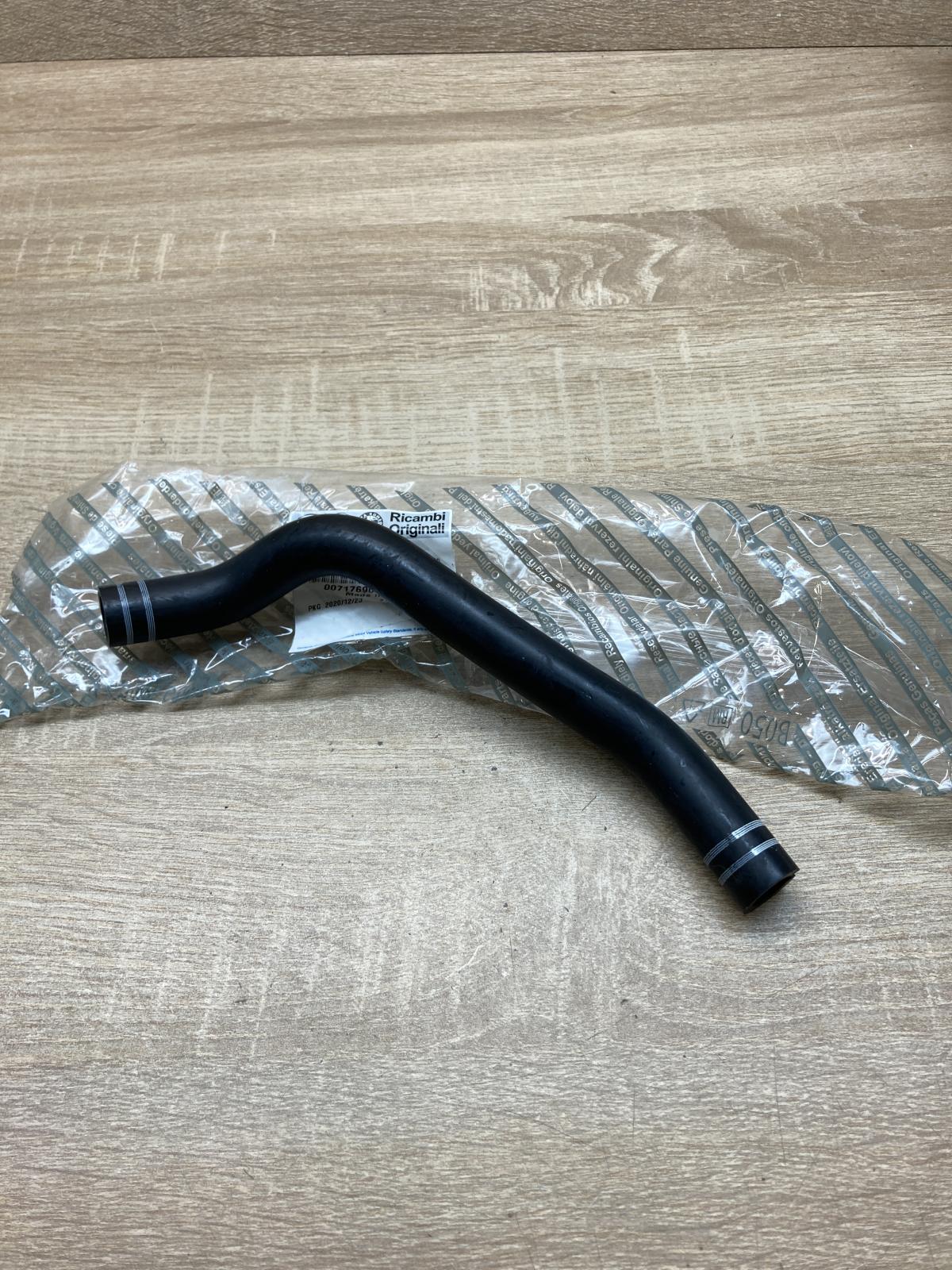 0071769083   Engine coolant pipe/hose Fiat Grande Punto