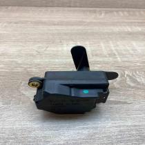 74935D 250401  Air flap motor/actuator Volvo S60