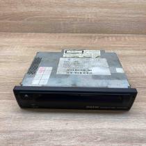 9022 015 69339 1831010  Navigation unit CD/DVD player BMW 7 E38