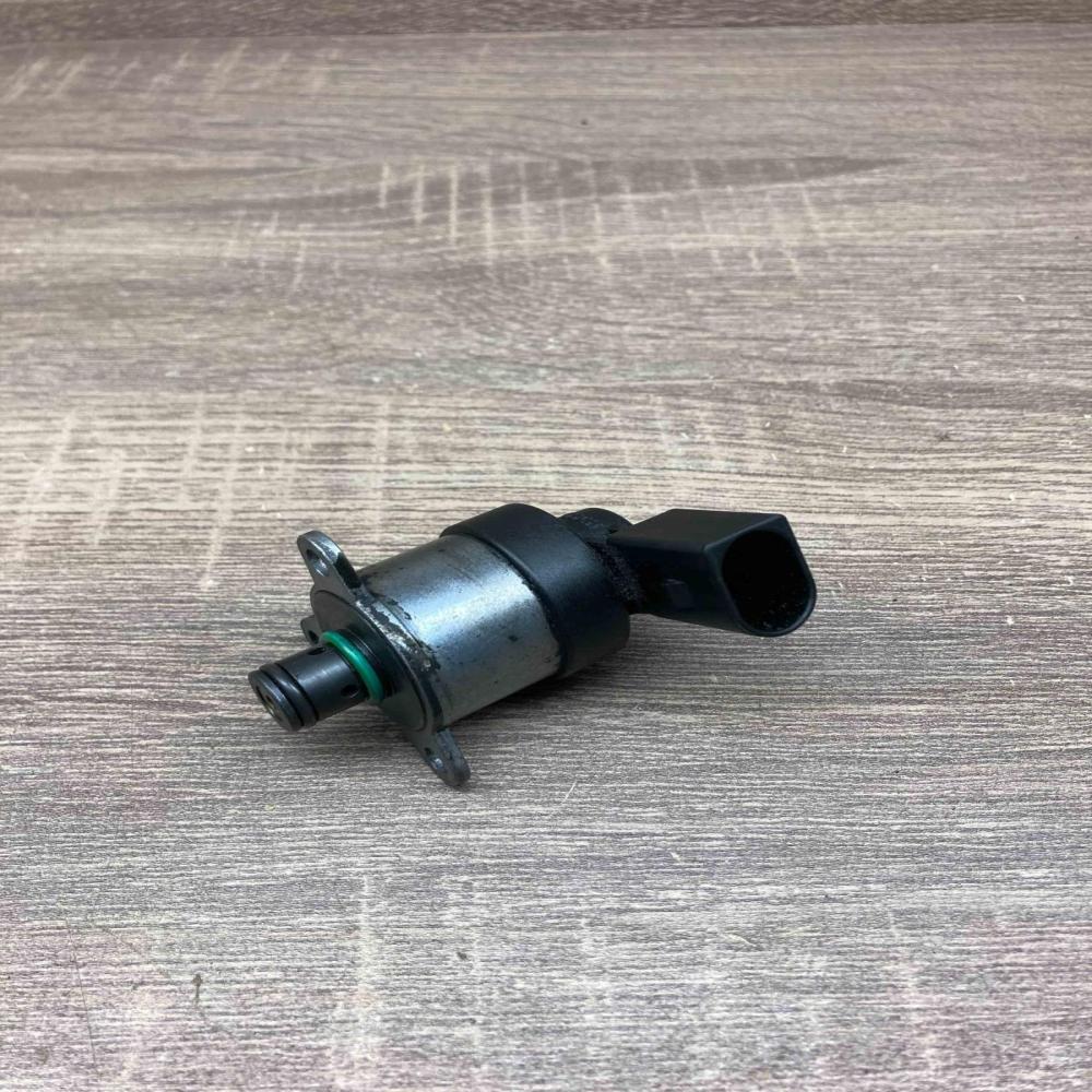 00011 49010   Fuel pressure sensor Mercedes-Benz Sprinter W906